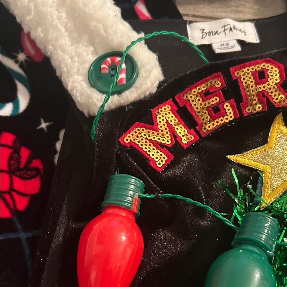 Festive 'Merry & Bright' Women's Jumper - Picture 3 of 5